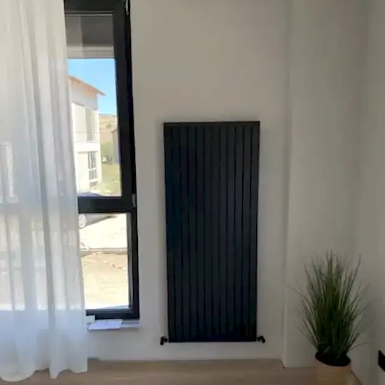 Nuuq Alüminyum Radyatör Dikey Antrasit